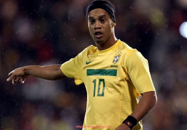 足球直播-沙特俱乐部签约意甲球员名单及转会动态