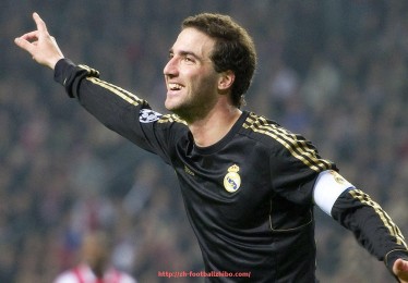 足球直播-詹俊解说2017欧冠比赛精彩瞬间与名场面回顾